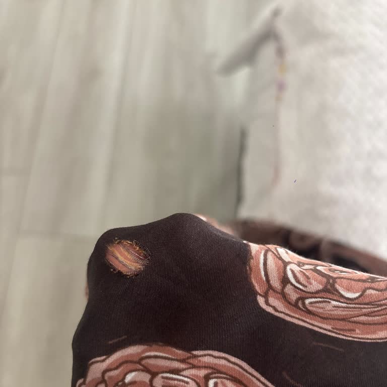 Defolu Şal Ve Saygısız Müşteri Hizmeti Nedeniyle İade Talebi