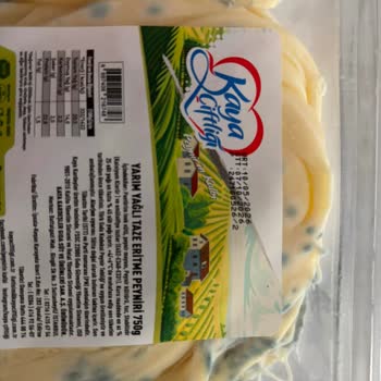 Kaya Çiftliği Açılmamış Peynirde Küf Tespiti Ve Gıda Güvenliği Endişesi