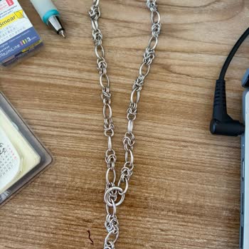 Kısa Sürede Kararan Ve Klipsi Bozuk Kate Kolye Şikayeti