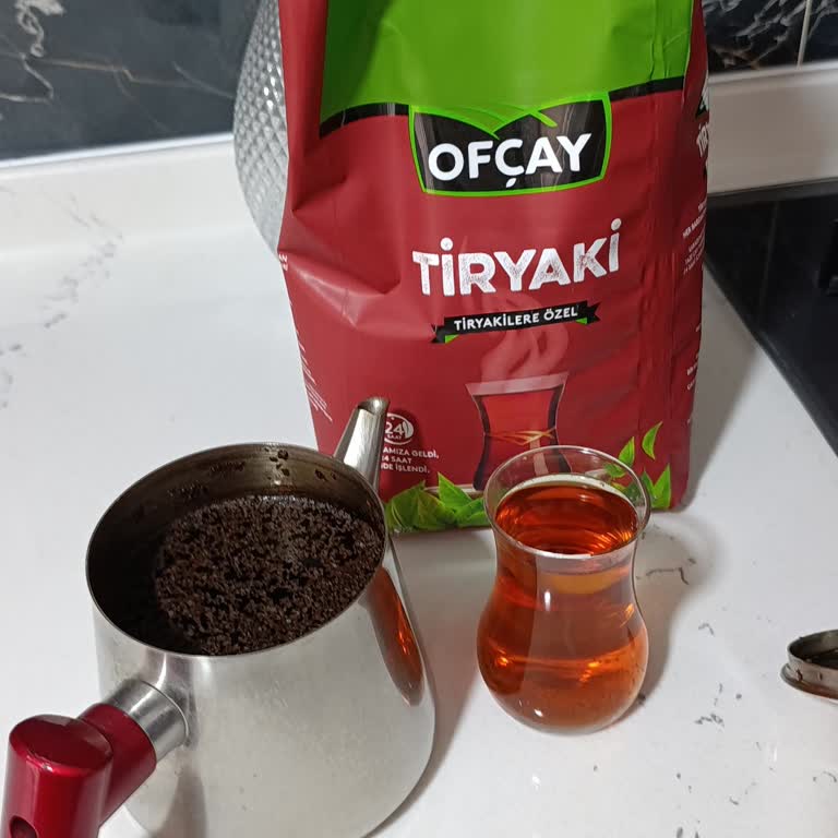 Sosyal Medyada Tanıtılan Kaliteyle Uyuşmayan Rengi Açık Ve Lezzeti Zayıf Ofçay Tiryaki Çayı