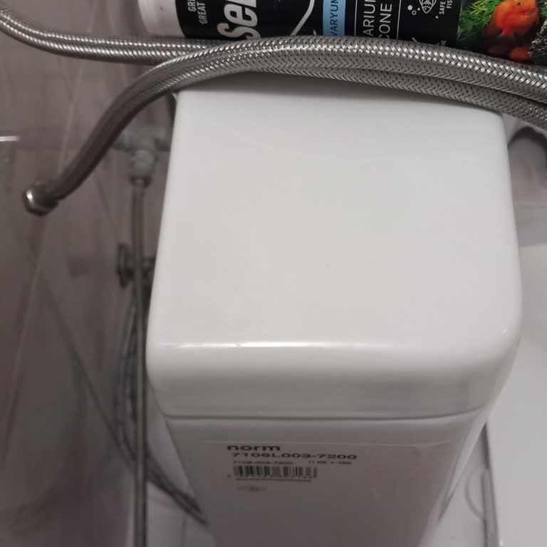 Satın Aldığım Vitra Klozet Yerine Norm Klozet Takılması Ve 1000 TL Nakit Ücretin İadesi Talebi