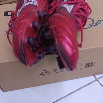 Mizuno Football Boots Opened After Minimal Use, Request Refund Or Exchange