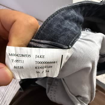 Mavi Pantolonunda Yıkama Talimatına Uygun Yıkamaya Rağmen Boya Kırılması Ve Değişim Talebi