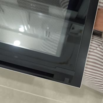 Bosch Ankastre Setinde İlk Kullanımda Çıkan Lekeler İçin Ücretli Temizlik Kremi Zorunluluğu