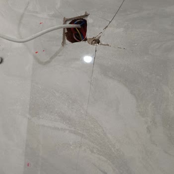 Beko Yetkili Servisi Davlumbaz Montajı Sırasında Seramikleri Kırdı Ve Sorumluluk Reddi
