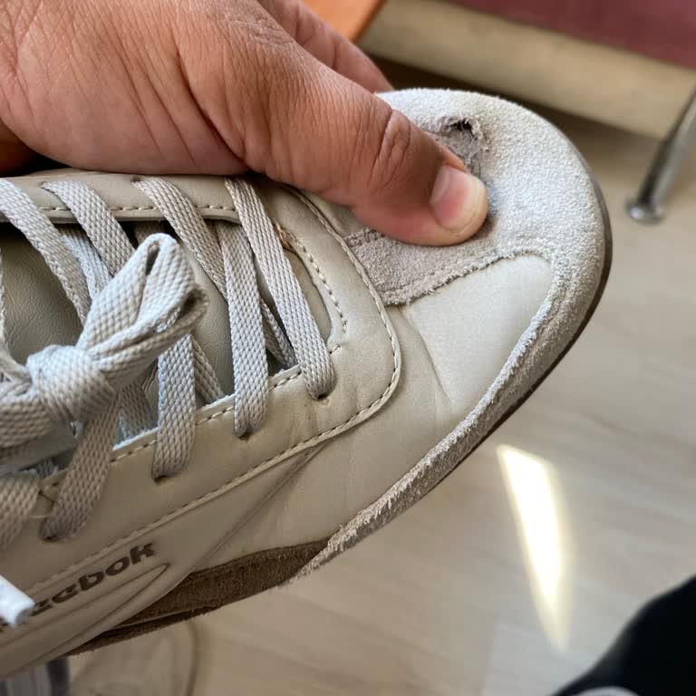 Üretim Hatası Olarak Değerlendirilmeyen Reebok Ayakkabı Değişim Talebi