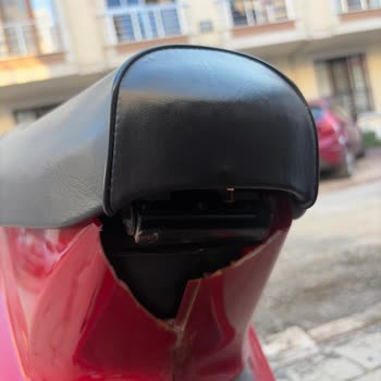 Abush Yelken XA1 Motosikletimde Sürekli Çatlaklar, Egzoz Düşmesi Ve Çalışmama Sorunları