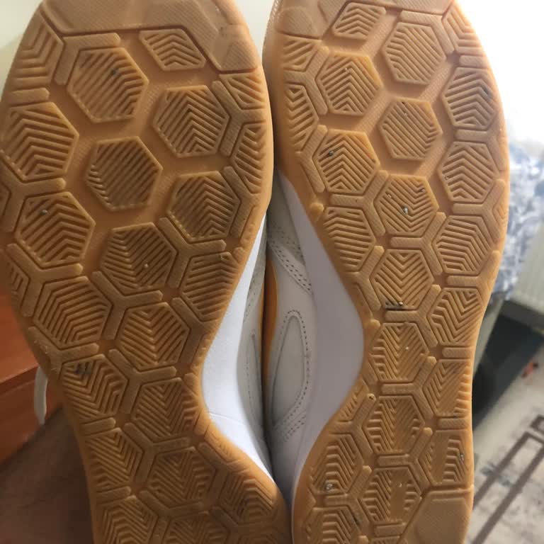 Sanal Çadır’da Kullanılmamış Sneaker İade Reddi Ve Geri Ödeme Sorunu