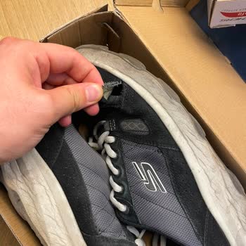 Skechers Ayakkabının İç Astarının Hızlı Yırtılması Ve Kullanıcı Hatası İddiası