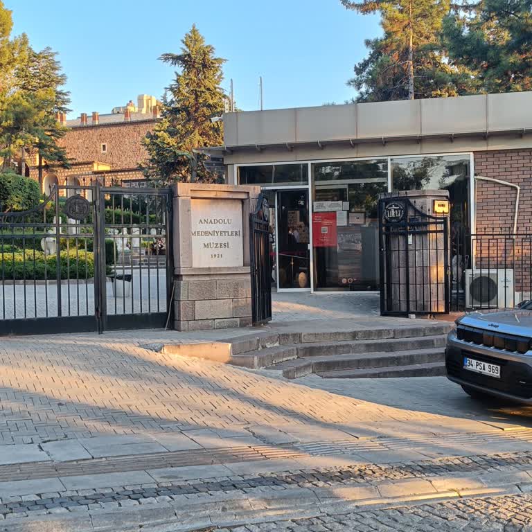 Anadolu Medeniyetleri Müzesi | Ankara Güvenlik Görevlisi Tavrı
