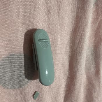 Raks Saç Kurutma Makinesinin Plastik Parçası Kırıldı Ve Ücretsiz Yedek Parça İstiyorum