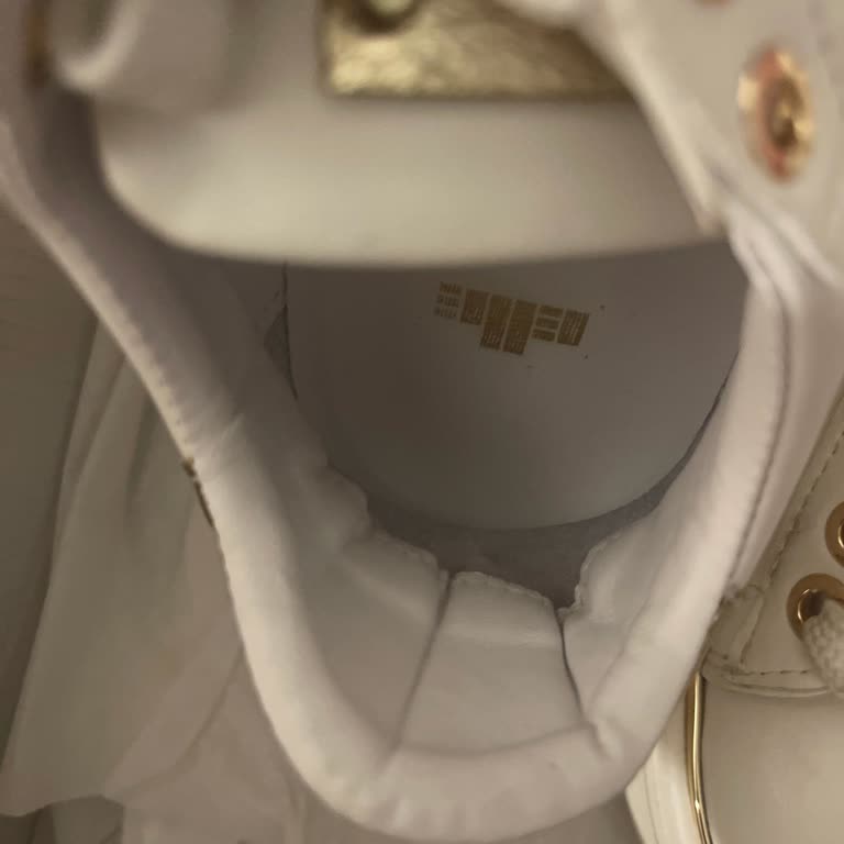 Ayakkabı Dikiş Hatası Ayağımı Yıktı, Mağaza Kullanıcı Hatası Dedi Ve Yardım Yok