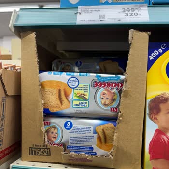 A101 Şubesinde Son Kullanma Tarihi Geçmiş Bebek Bisküvisi Satışta