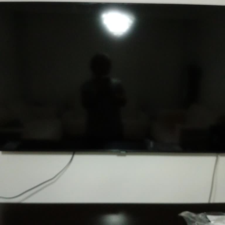Samsung UE50TU8000U Modelinde Tekrarlanan Panel Arızası Ve Ücretsiz Onarım Talebi