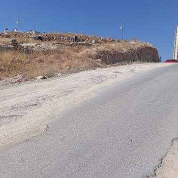 Mardin Artuklu’da Çukurlu Yol Ve Belediye İhmali Güvenlik Tehlikesi