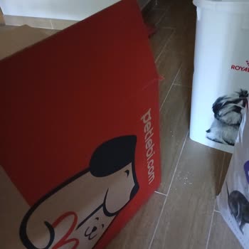 Petlebi'den Gelen Şüpheli Royal Canin Kedi Maması Orijinal Olmadı