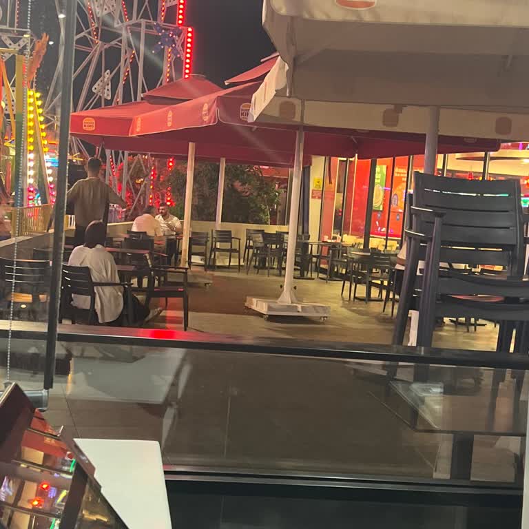 Dondurma Makinesi Arızası Gibi Görünse De Çelişkili Ve Kırıcı Müşteri Davranışı