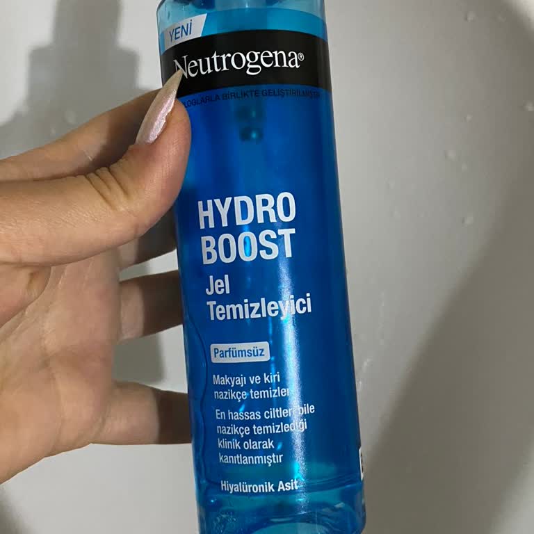 Neutrogena Hydro Boost Jel Temizleyicinin Ciltte Şiddetli Yanma Ve Tahrişi
