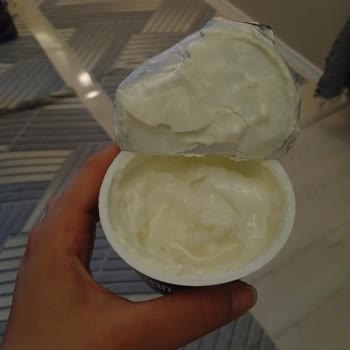 Şok Markette Satın Alınan Sek Protein Quark Ürünlerinin Şişmesi Ve Bozulması