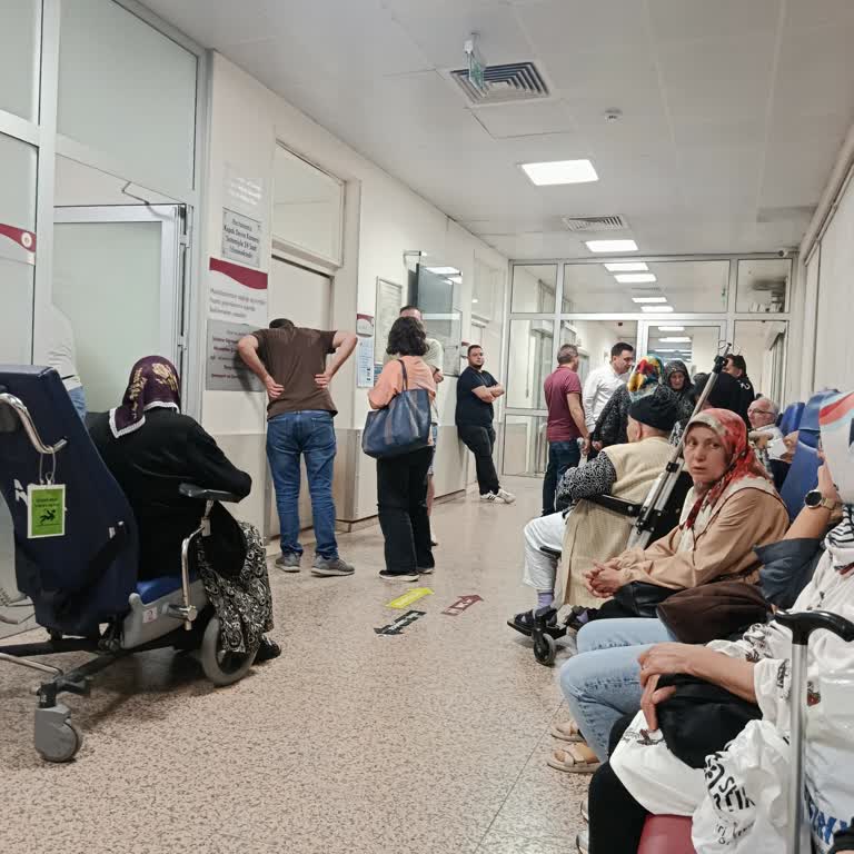Acil Serviste Uzun Bekleme Süresi Ve Doktor Eksikliği