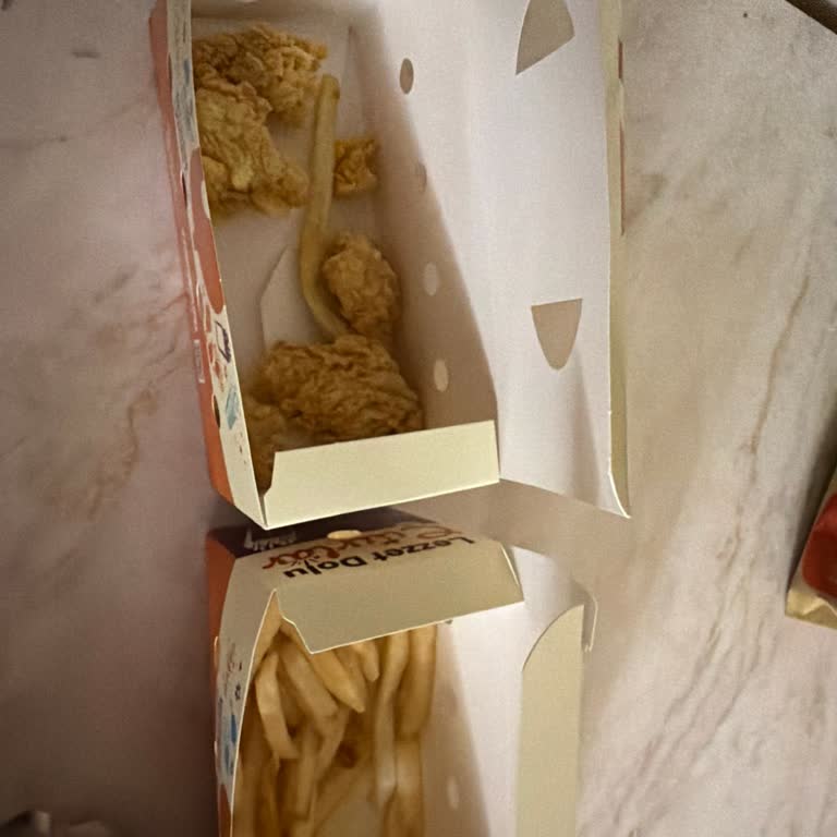 Nidapark Popeyes Şubesinde Üçüncü Kez Eksik Ve Soğuk Yemek Şikayeti