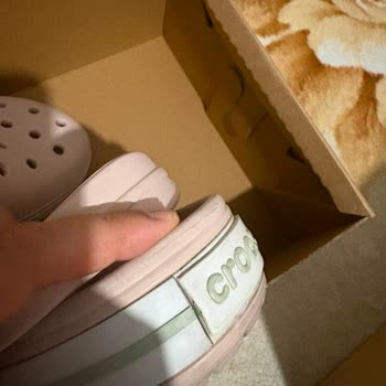 Garanti Kapsamındaki Crocs Terlikte Erken Yırtılma Ve Değişim Reddi