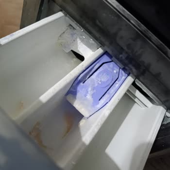 Beko Çamaşır Makinesindeki Kararmalar Ve Gürültü İçin Garanti Değişim Talebi