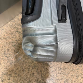 Ajet Uçuşunda Valiz Hasarı Ve Şikayetim Reddedildi