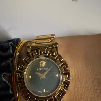 Versace Saatin Camı Buğulandı, Nakit İade Talebi