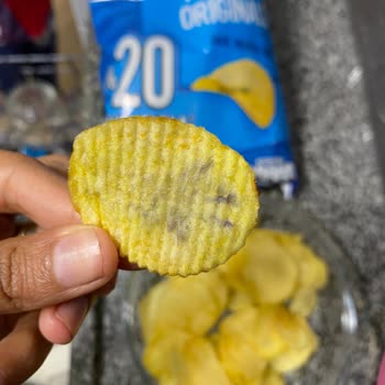 Ruffles Cips Paketi İçinde Mürekkep Benzeri Lekeli Cipsler Sağlık Riski Oluşturuyor