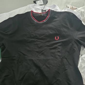 Fred Perry Siparişinde Yanlış Ve Alakasız Ürünler, Şikayetime Cevap Yok
