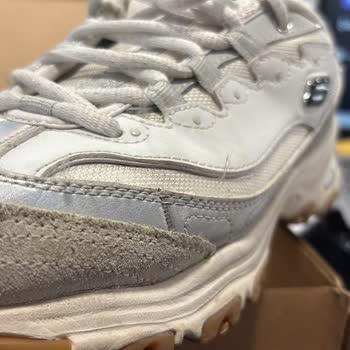Skechers D'Lites Dazzling Shine Ayakkabısında Erken Tüylenme Ve Garanti Reddi