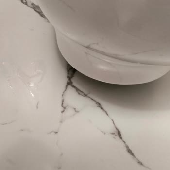 Kale Seramik Asma Klozetin Su Sıçratması Ve Değişim Reddi