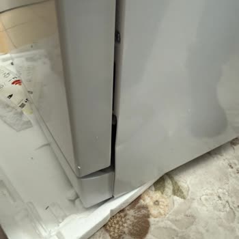 Teslim Edilen Bulaşık Makinesinde Üst Kapak Kırığı Ve Yan Sac Eğilmesi İadesi Talebi