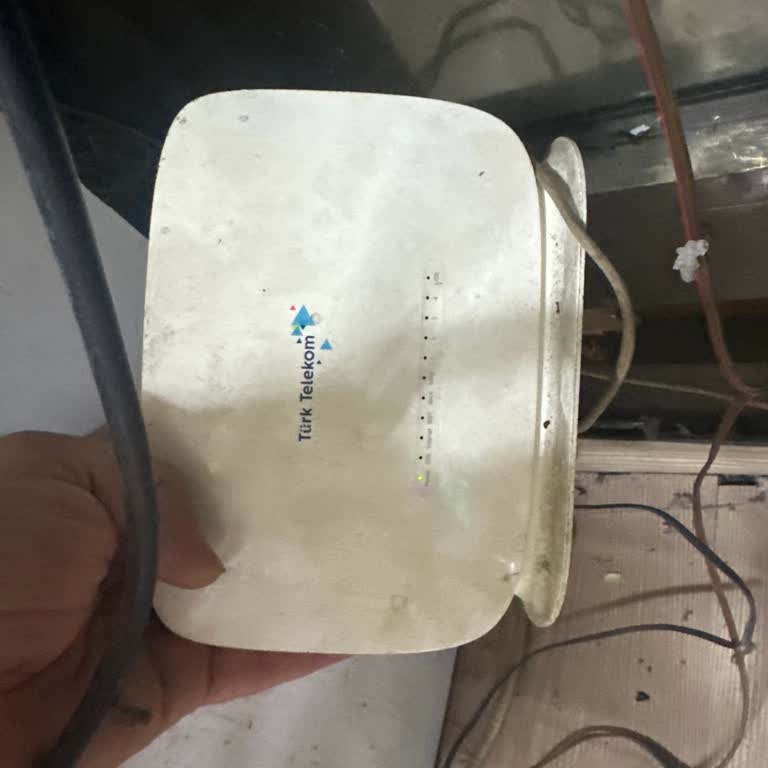 ADSL Kesintisi Ve İzinsiz Fiber Dönüşümü İş Yerimi Mağdur Etti