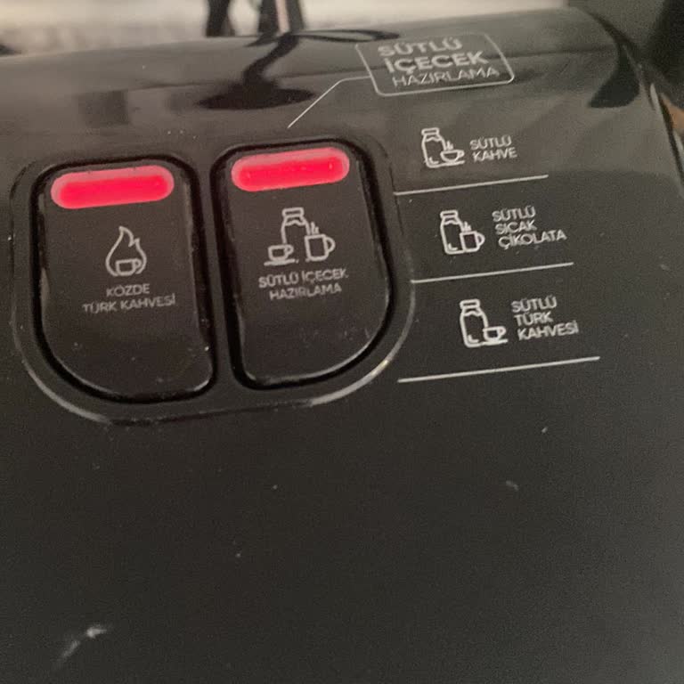 Kırmızı Işık Hatası Veren Karaca Kahve Makinesinin Servis Sorunu Ve Değişim Talebi