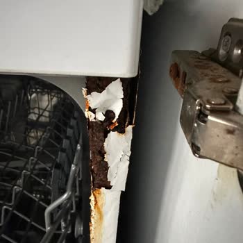 Garanti Süresinde Beko Bulaşık Makinesinin Gövde Paslanması Kullanıcı Hatası Gerekçesiyle Reddedildi