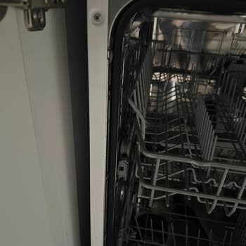 Garanti Süresinde Beko Bulaşık Makinesinin Gövde Paslanması Kullanıcı Hatası Gerekçesiyle Reddedildi