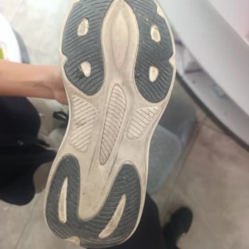 Su Çeken Reebok Ayakkabısı İçin Değişim Talebi