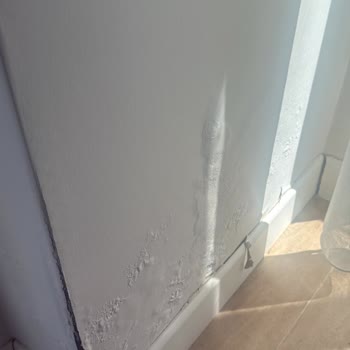 Rehau Doğramalarda Su Sızıntısı Nedeniyle Duvar Kabarması Ve Ücretsiz Değişim Talebi
