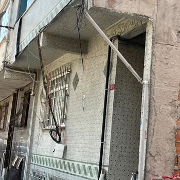 Fiber Kabloları Kopuk, 16 Aramaya Rağmen Teknik Ekip Gelmedi Ve İnternet Kesintisi İadesi Talep
