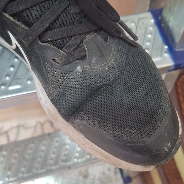 Nike Ayakkabısında Hızlı Yırtılma Ve Garanti Reddi