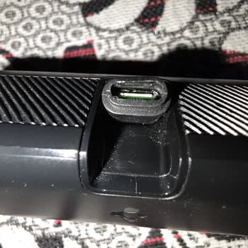 Spigen Powerbank Aşırı Isınma Ve Kırılan Şarj Yuvası Garanti Kapsamı Dışında