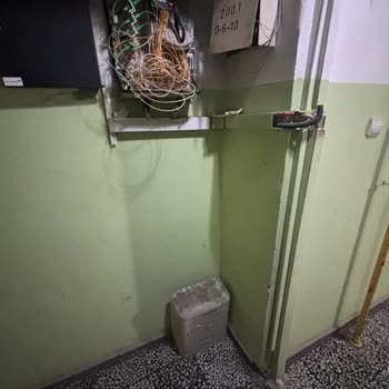 İnternet Yok, Açık Kutu Ve Güvenlik Riski Nedeniyle Acil Çözüm Talebi