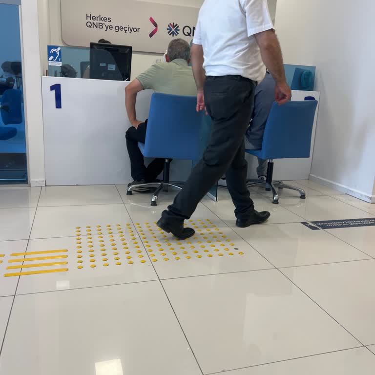 Van Şubesinde Personel Tutumu Ve Para Yatırma Engeli