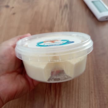A101'den Alınan Kaymakta Ambalajı Açıldığında Kesik Ve Eksik Parça