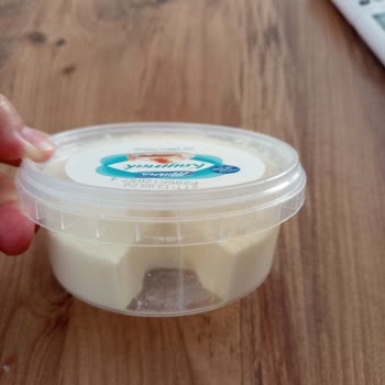 A101'den Alınan Kaymakta Ambalajı Açıldığında Kesik Ve Eksik Parça