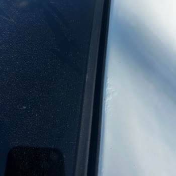 Bosch Car Servis'te Tekrarlanan Çatı Çürümesi Ve Kalitesiz Onarım Şikayeti