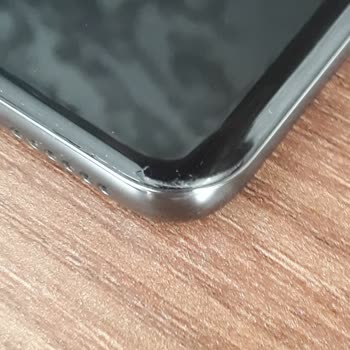 Media Markt’ta Huawei P60 Pro’ya Yanlış Ekran Koruyucu Uygulaması