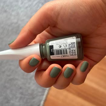Flormar Nail Enamel 543 SPA Day Ojesi Tırnaklarda Belirgin Sararmaya Neden Oldu